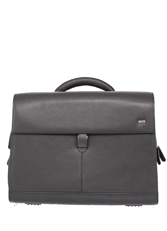 White toiletry bags with clean lines shone her bright-COX Læder Pilot Case