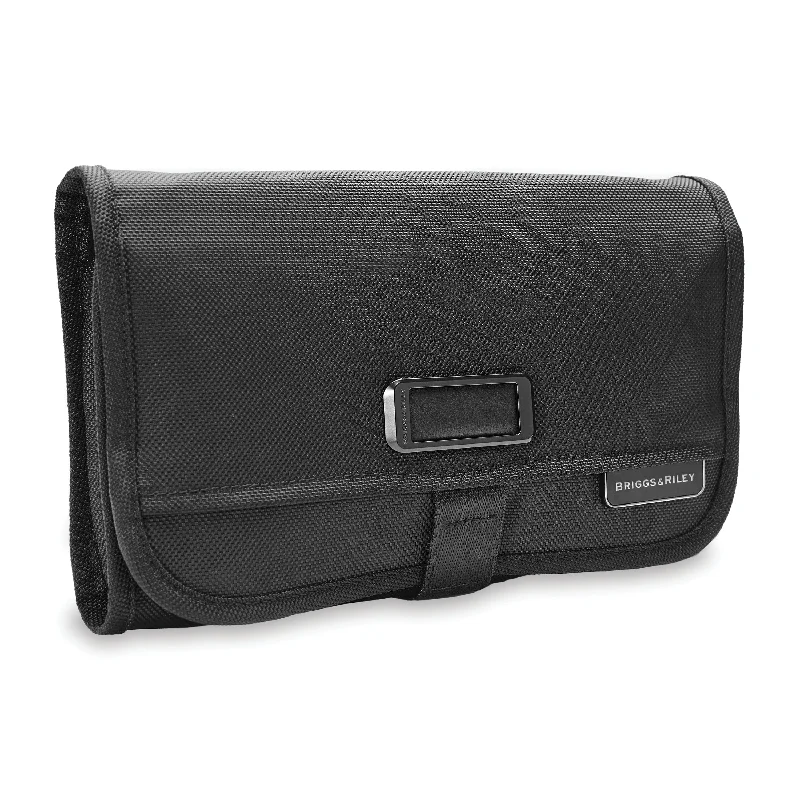 Briggs & Riley Baseline Collection Slim Hanging Toiletry Kit- BL118